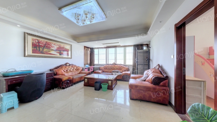 时代广场二手房实景图