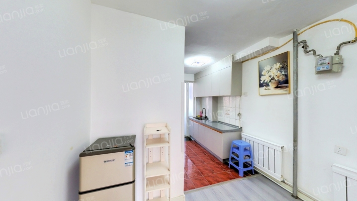 新新小区二手房实景图