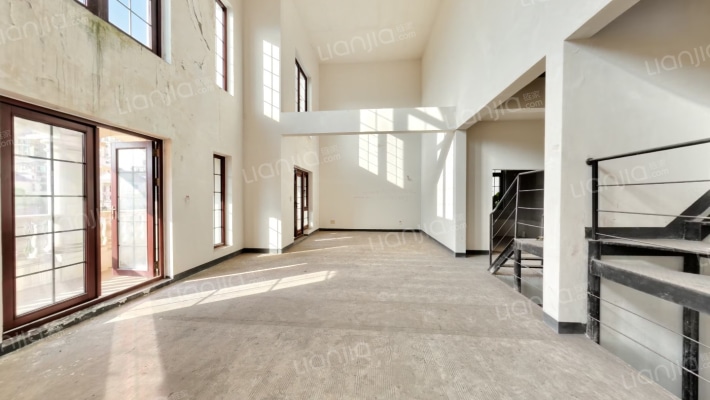 融创凡尔赛花园Ⅱ期二手房实景图