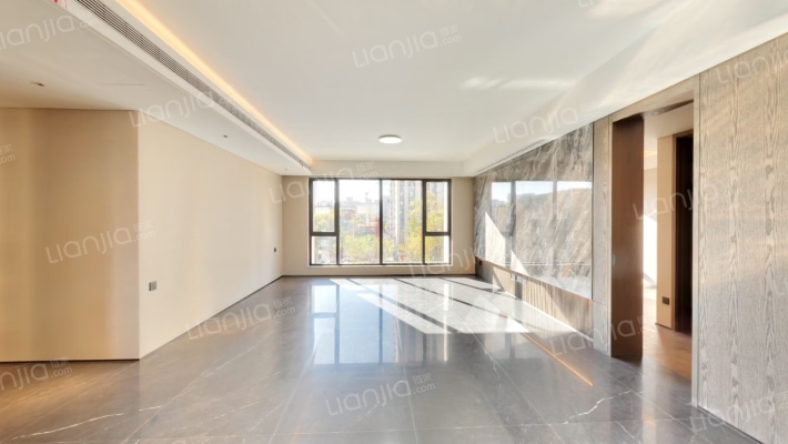 中海峯叁號院二手房实景图