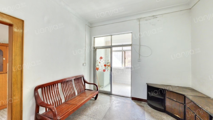 粮贸小区二手房实景图