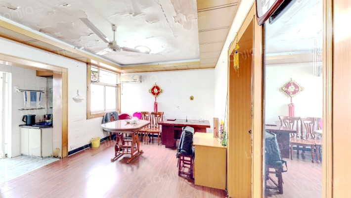 文卫村二手房实景图