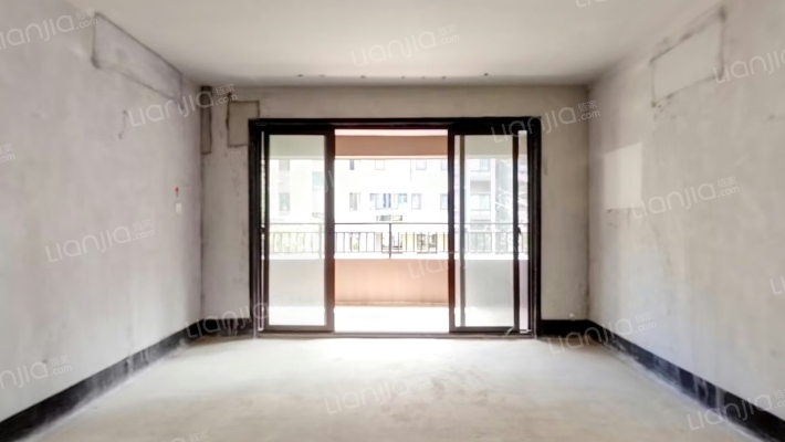 彰泰•伴山云庐二手房实景图