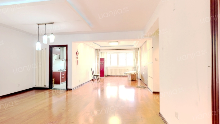 佳隆山庄二手房实景图