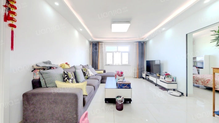 万泰花苑二手房实景图