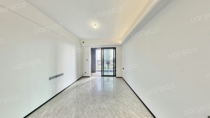 越秀滨海花城二手房实景图