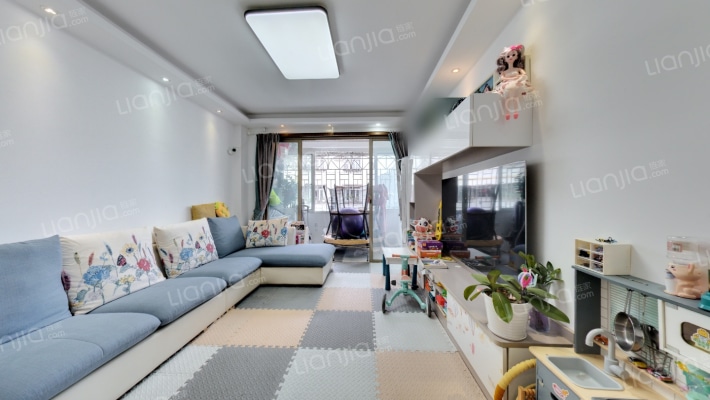 艺丰花园B区二手房实景图