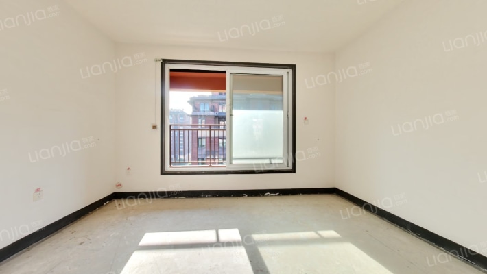 万科璞悦山二手房实景图