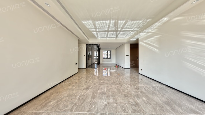 保利和悦云锦二期二手房实景图