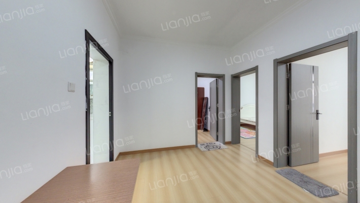 石油宿舍二手房实景图