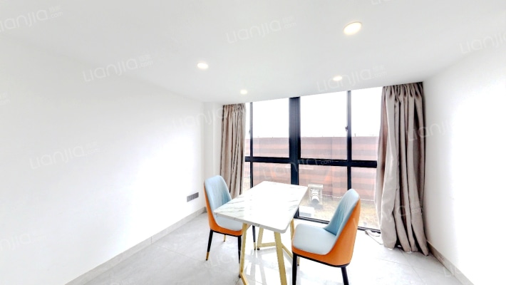 七彩商业广场二手房实景图