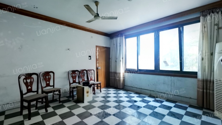 州工商银行宿舍二手房实景图