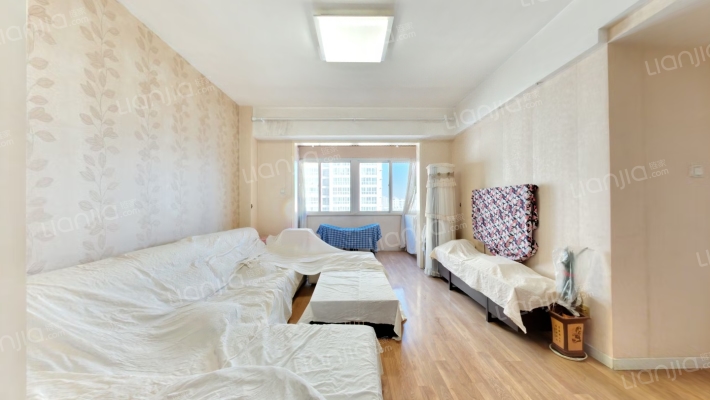 西铁南郊住宅小区二手房实景图