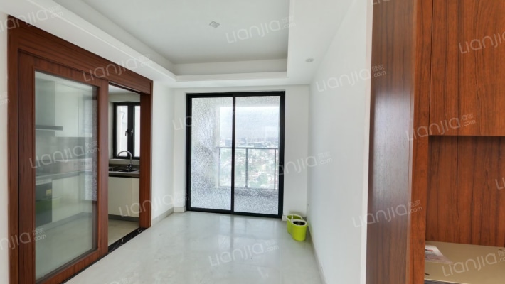 新力翡翠湾二手房实景图