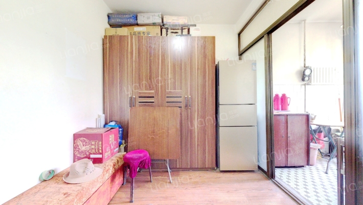 省外文书店宿舍二手房实景图