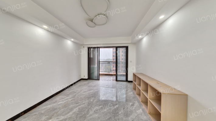 云山峰境三期二手房实景图