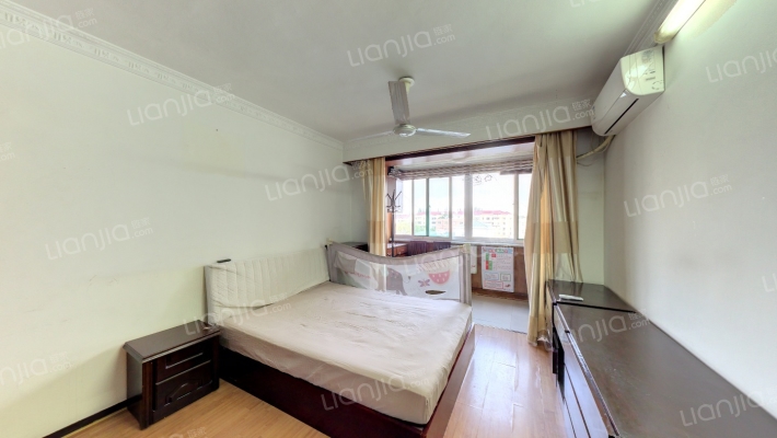 新华小区二手房实景图