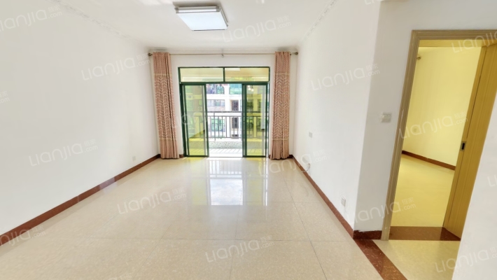 香槟郡二手房实景图