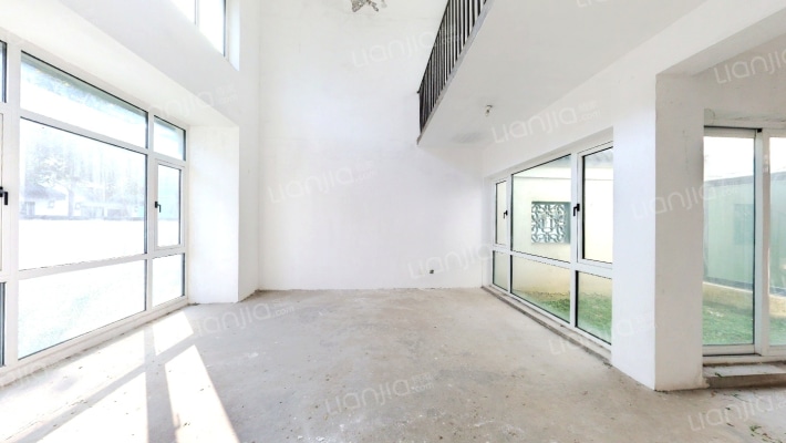 水秀庭院二手房实景图