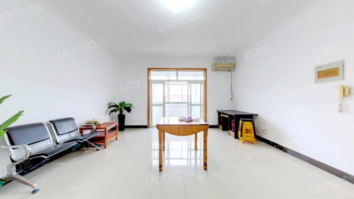 凯旋路1596号二手房实景图