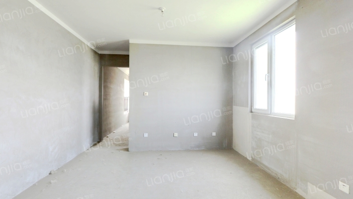 华融现代城朝北大一居，采光好，视野好，有证可贷款-客厅