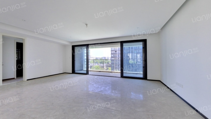 绿城·凤栖鹭鸣二手房实景图