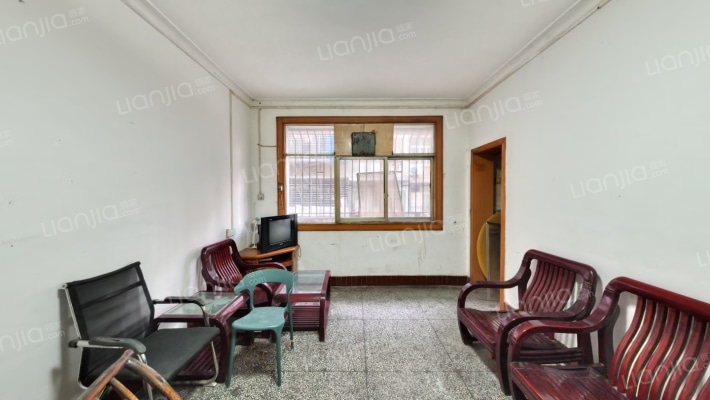 公交公司家属院二手房实景图