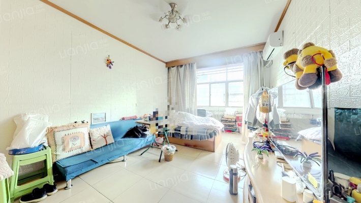 毛纺厂家属院二手房实景图