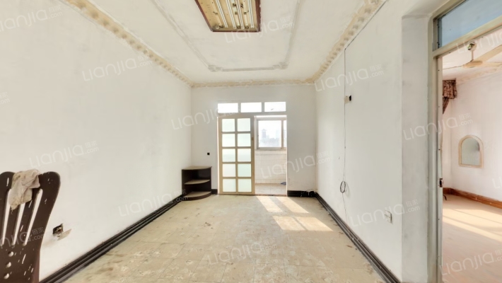 地铁局小区二手房实景图