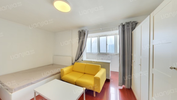 向军南里二手房实景图