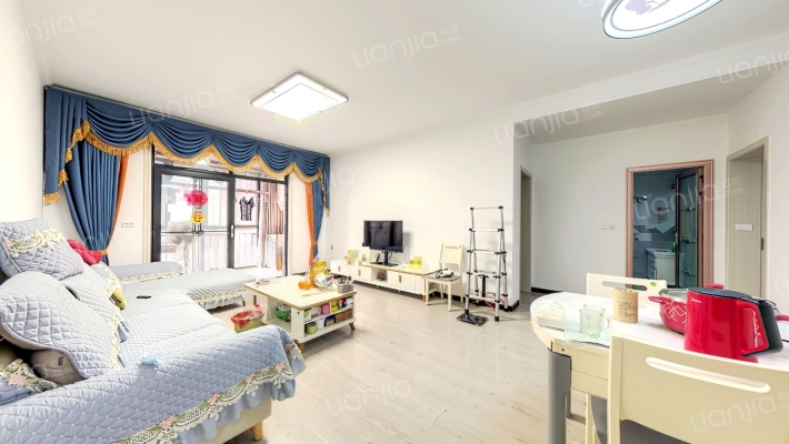 巴黎印象小区二手房实景图