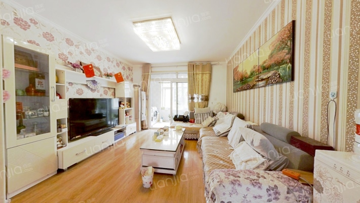 绿地香颂二手房实景图