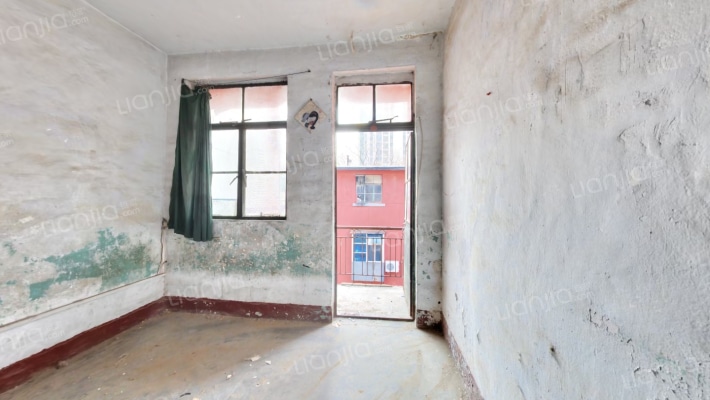 秦岭路5号院二手房实景图