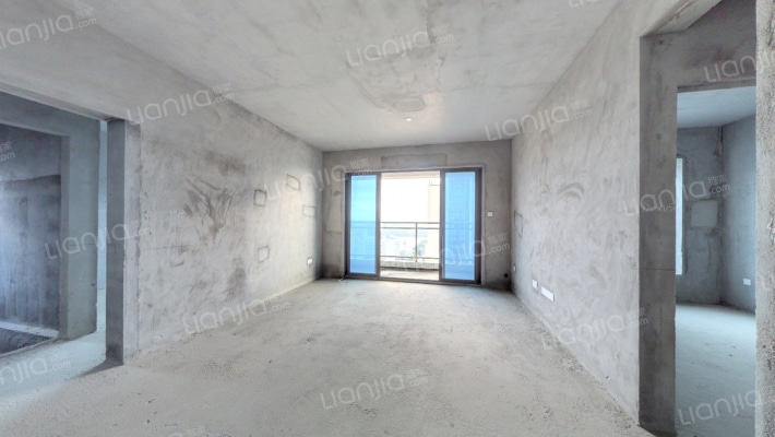 冠龙华府二手房实景图