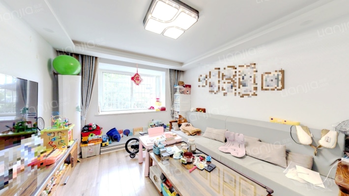 博泰新苑二手房实景图