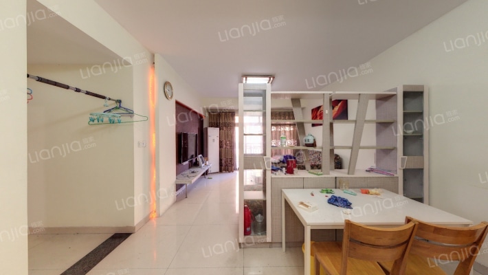 五童路后勤基地二手房实景图