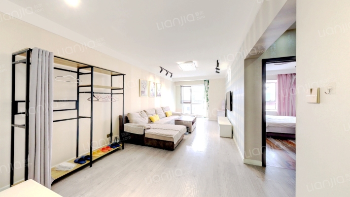 万达华府二手房实景图