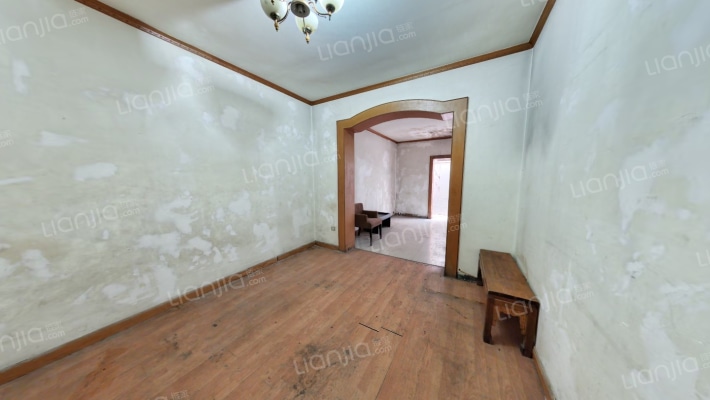 万年场下街121号二手房实景图