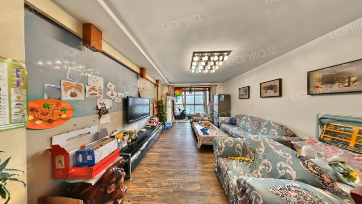 二零四社区二手房实景图