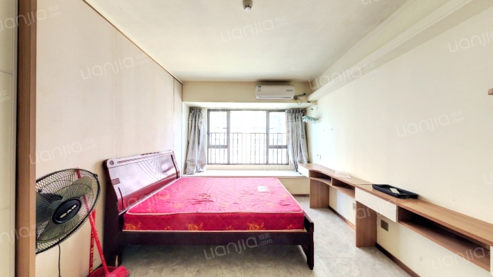 当代上品湾花园二手房实景图