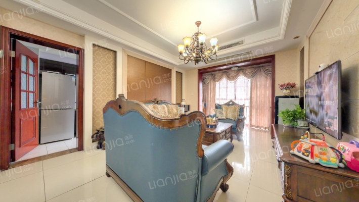 金沙柏林郡二手房实景图