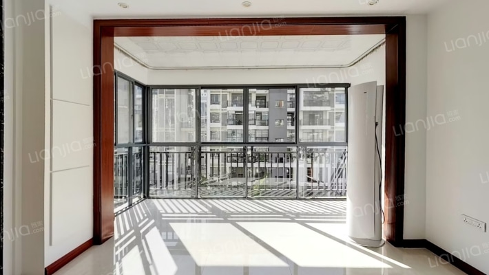 山水凤凰城二手房实景图