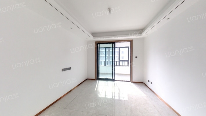 万兴湖山间二手房实景图