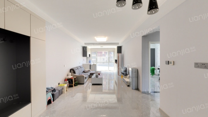 青特小镇E区二手房实景图