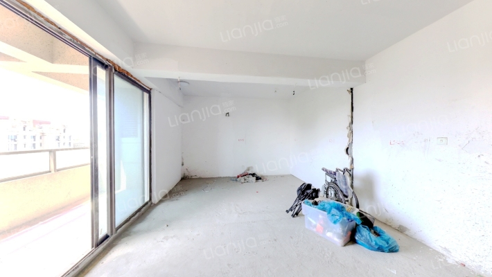 大自然滨江花园二手房实景图