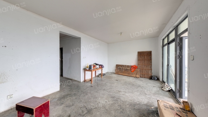 弘信观湖二手房实景图