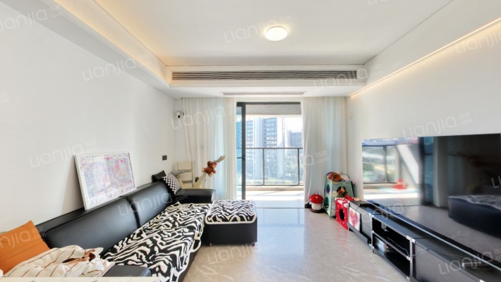 万科卓越珑远未来之光二手房实景图