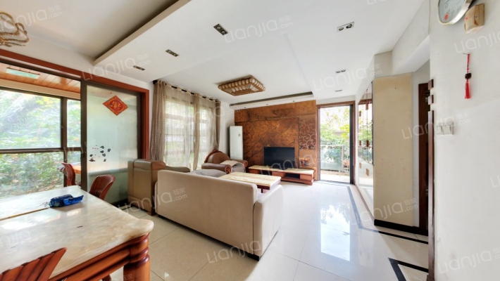 万科加州湾二手房实景图