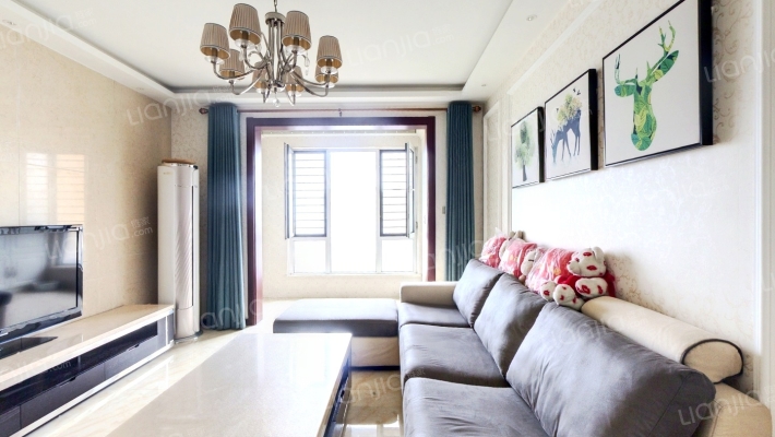 南北通透，单卫三居，全明格局。-客厅