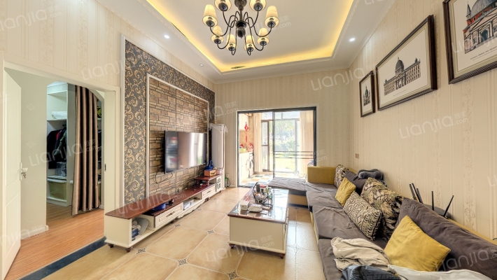 朝辉豪庭二手房实景图